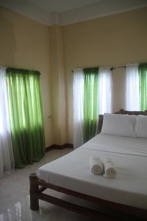 Rama International Beach Resort Botolan Номер фото
